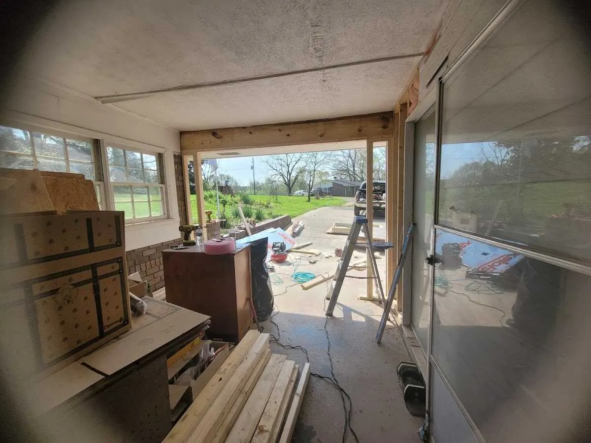 Air movers and dehumidifier for Water Mitigation Services in Peachtree City